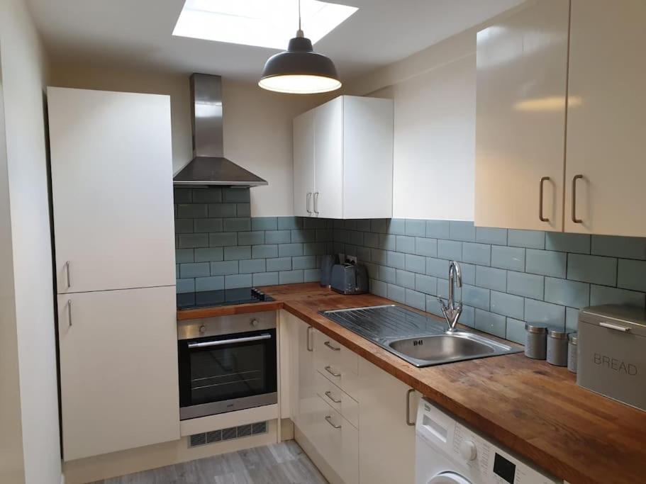 Two Bed Flat Sea View Old Town Hastings Apartamento Exterior foto